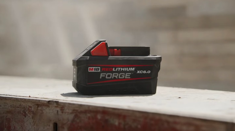 An image of a Milwaukee m18 lithium ion battery