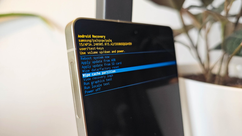 Android Recovery Menu on Samsung Galaxy S25 Ultra