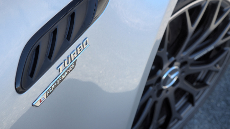 Mercedes-AMG C63 S E Performance badge
